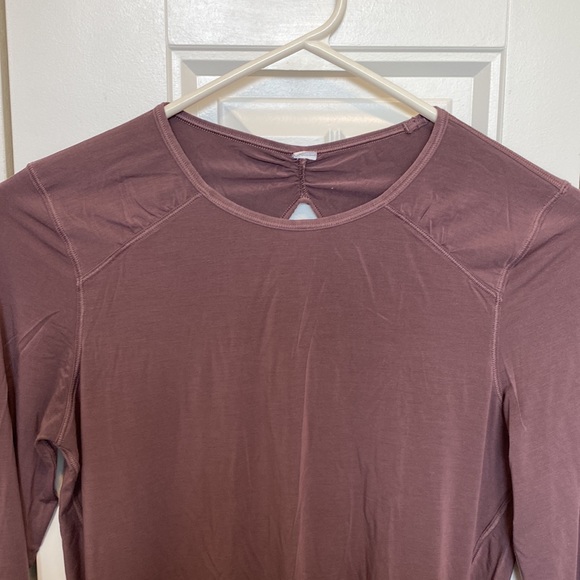 Lululemon Purple Open Back Long Sleeve Workout Lightweight Shirt - Picture 2 of 3